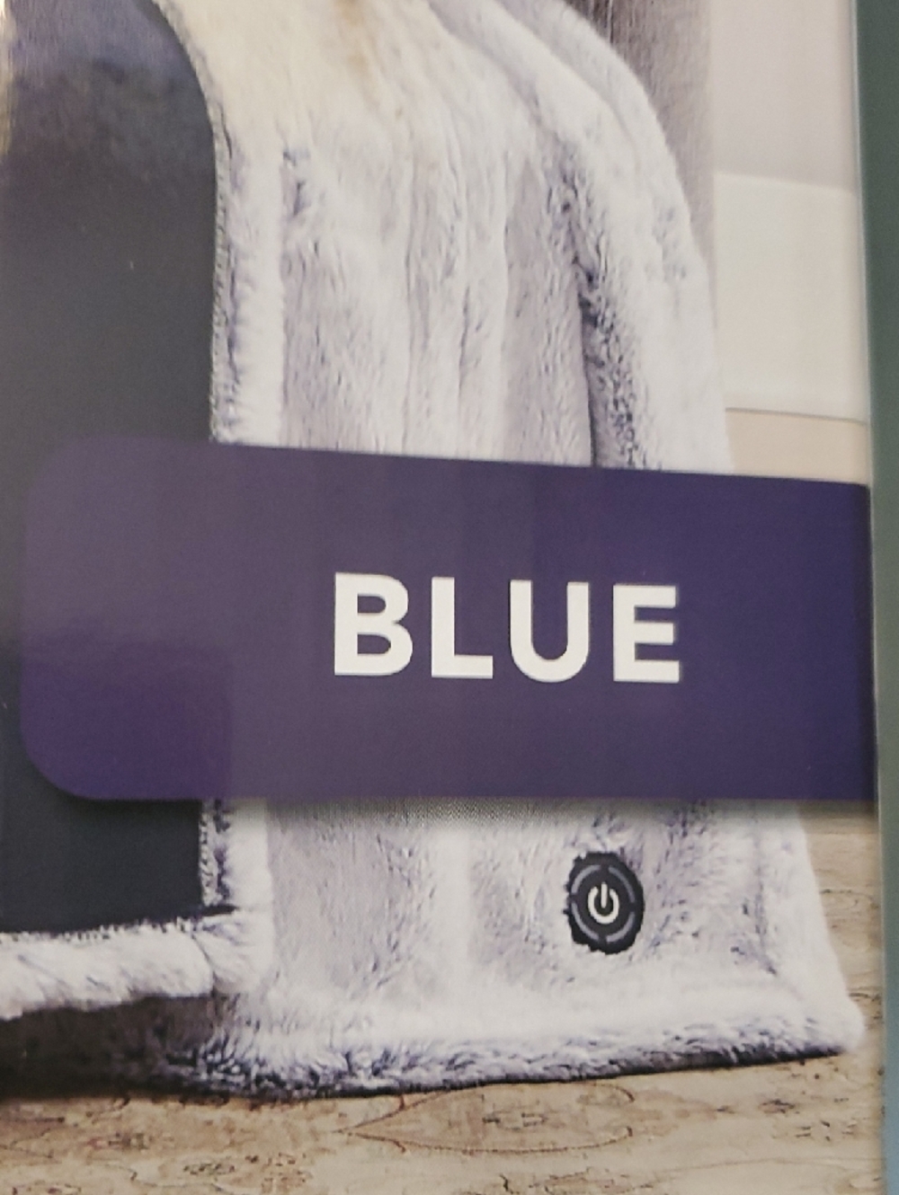 NEW Berkshire Heated Luxe Faux Fur Throw - Blue and White - Picture 5 of 11